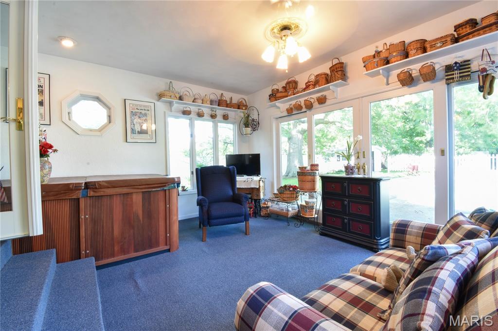 816 South Wood Street Staunton, IL 62088 - Photo 16 of 51