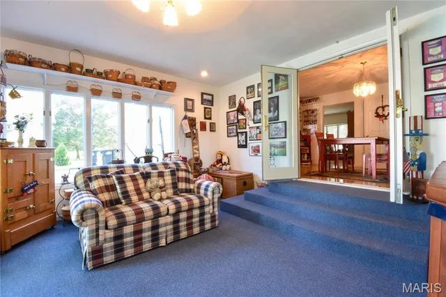 $319,000 | 816 South Wood Street, Staunton, IL 62088