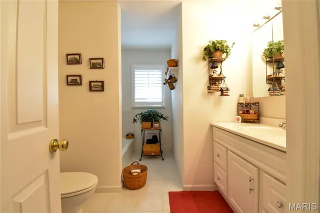 $319,000 | 816 South Wood Street, Staunton, IL 62088