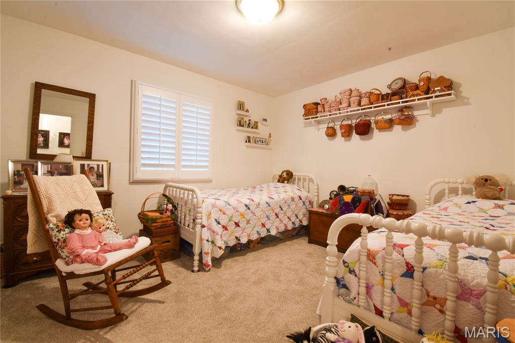 816 South Wood Street Staunton, IL 62088 - Photo 22 of 51