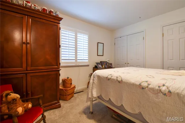 $299,900 | 816 South Wood Street, Staunton, IL 62088