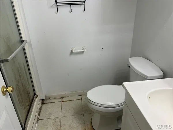 $299,900 | 816 South Wood Street, Staunton, IL 62088