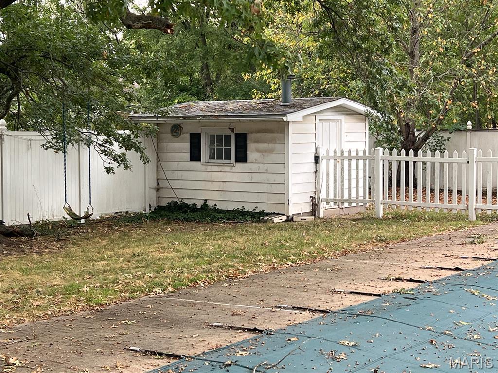 816 South Wood Street Staunton, IL 62088 - Photo 44 of 51