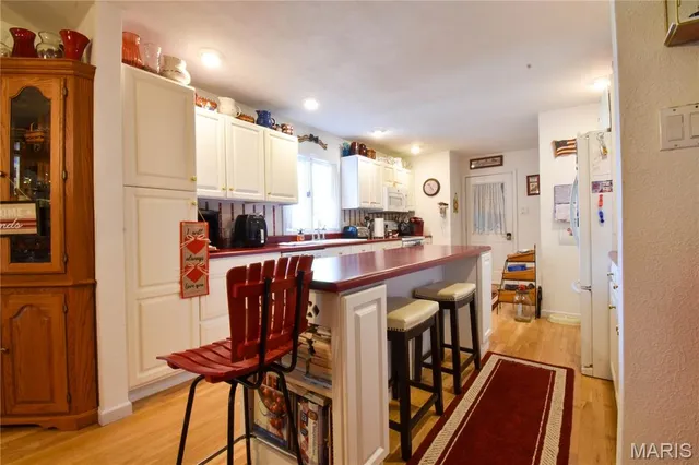 $319,000 | 816 South Wood Street, Staunton, IL 62088