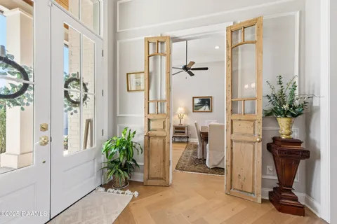 $825,000 | 102 Queensland Place, Lafayette, LA 70503