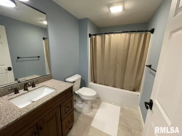 $549,900 | 3908 Waterstone Way, Springfield, IL 62711