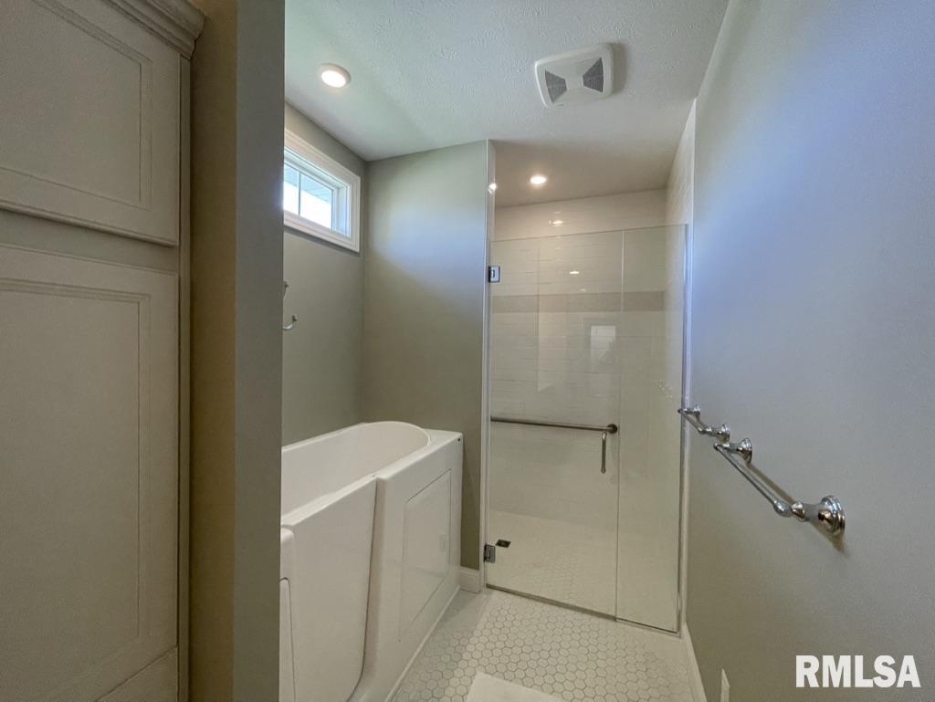3908 Waterstone Way Springfield, IL 62711 - Photo 9 of 41