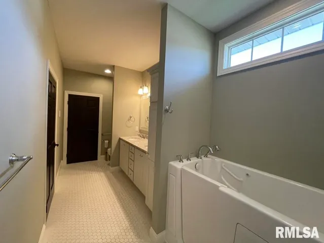 $549,900 | 3908 Waterstone Way, Springfield, IL 62711