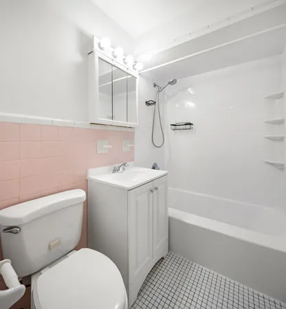 $2,750 | 70 2nd Avenue, Unit 2, Secaucus, NJ 07094