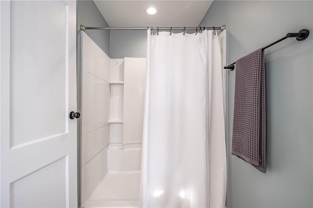 303 Della Road Columbus, IN 47203 - Photo 14 of 18 Gallery Image 14