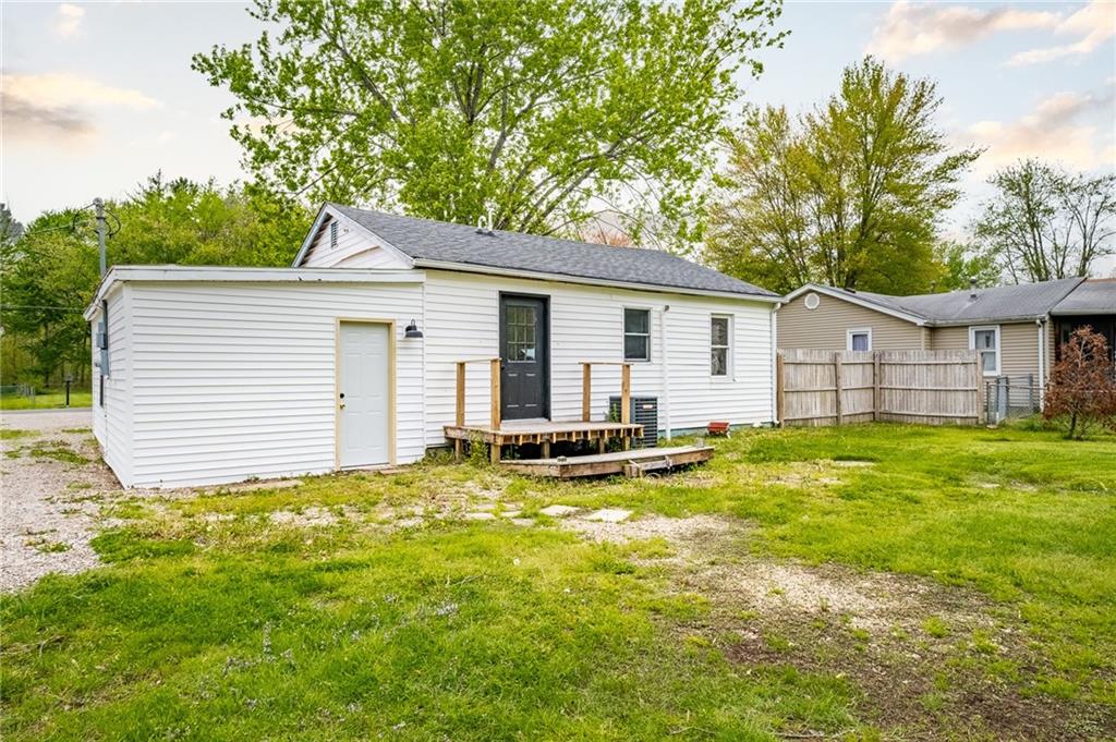 303 Della Road Columbus, IN 47203 - Photo 16 of 18 Gallery Image 16