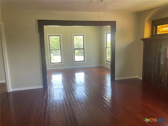 $225,000 | 144 West Wallace Street, Gonzales, TX 78629