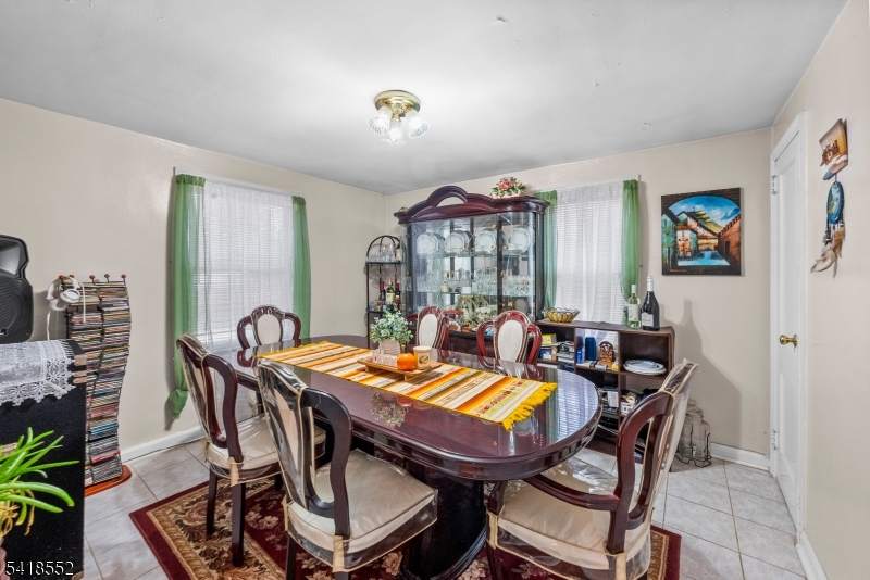 335 Glendale Road North Plainfield, NJ 07063 - Photo 12 of 39