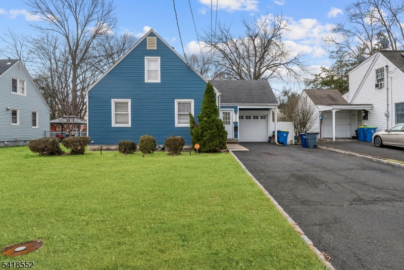 335 Glendale Road North Plainfield, NJ 07063 - Photo 2 of 39