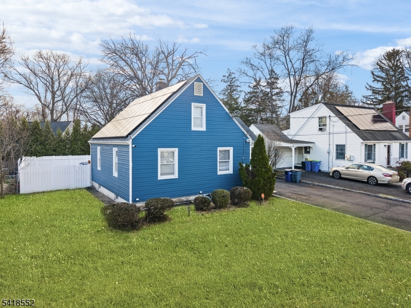 335 Glendale Road North Plainfield, NJ 07063 - Photo 4 of 39