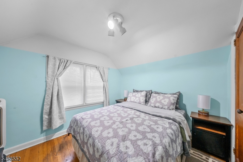 335 Glendale Road North Plainfield, NJ 07063 - Photo 9 of 39