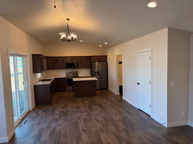 N3903 Wettering Way Kaukauna, WI 54130 - Photo 11 of 37