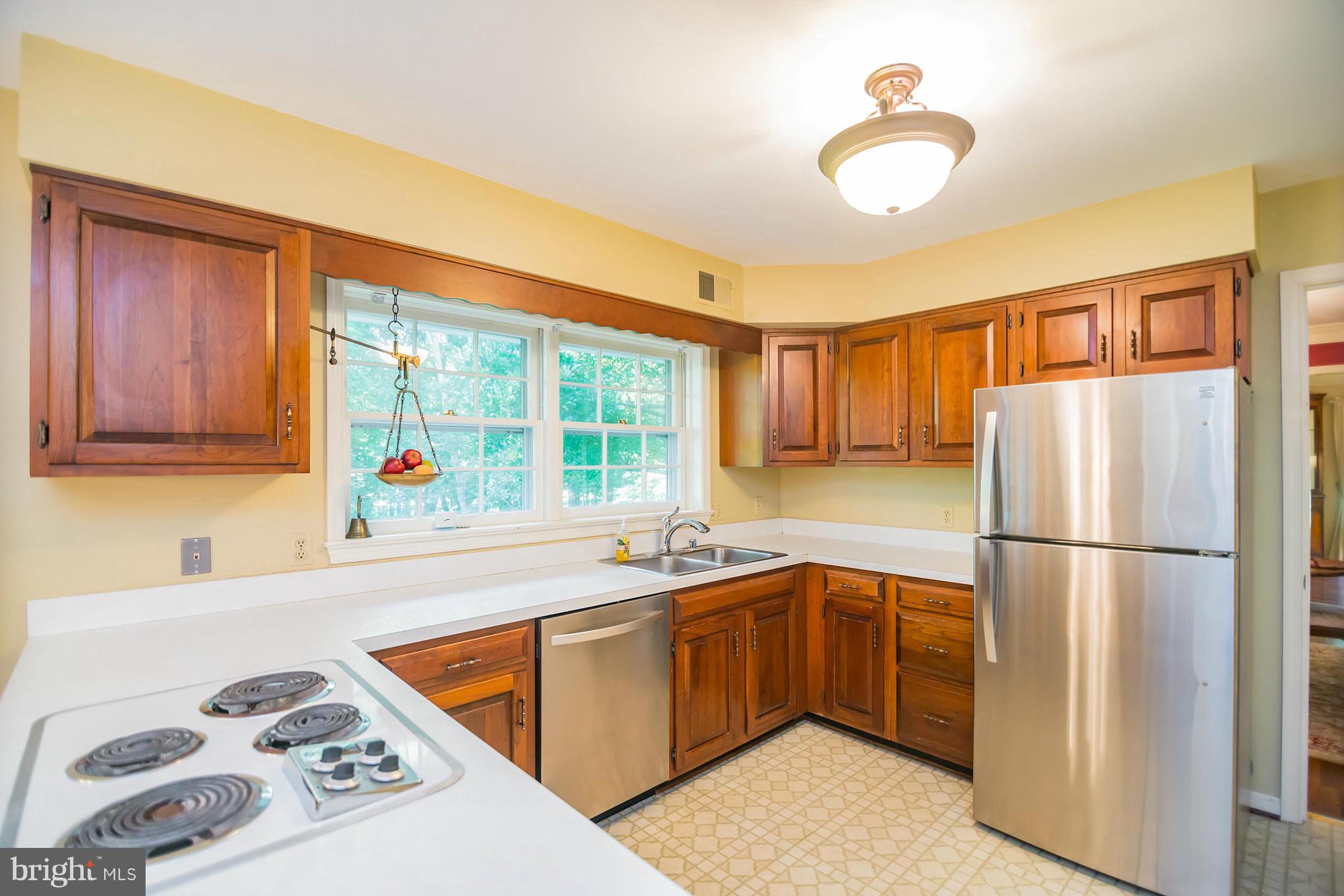 1034 Walker Mill Road Great Falls, VA 22066 - Photo 15 of 30 Kitchen