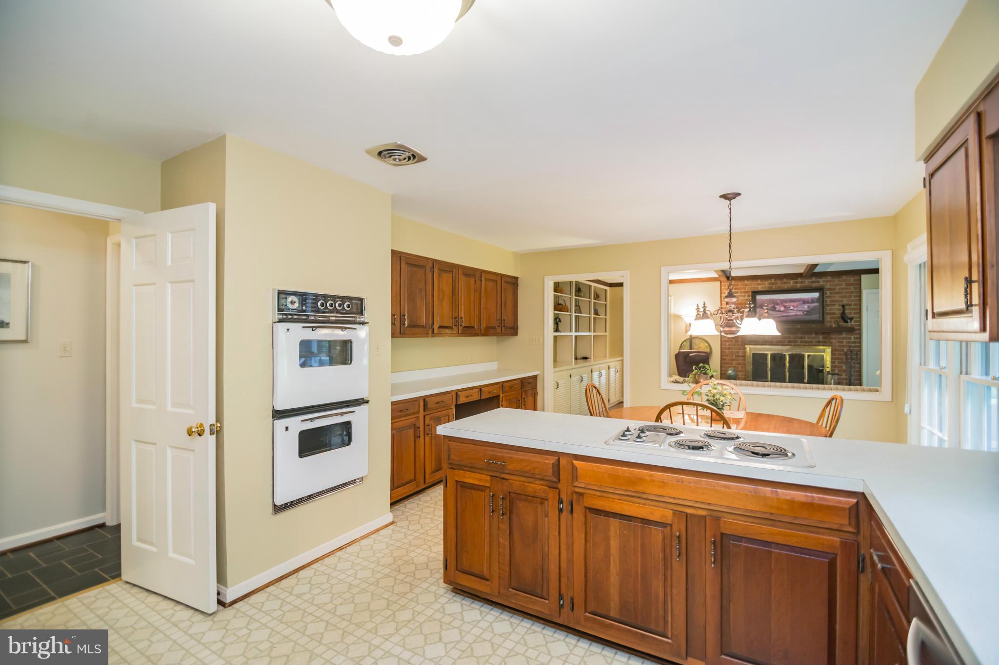 1034 Walker Mill Road Great Falls, VA 22066 - Photo 17 of 30 Kitchen