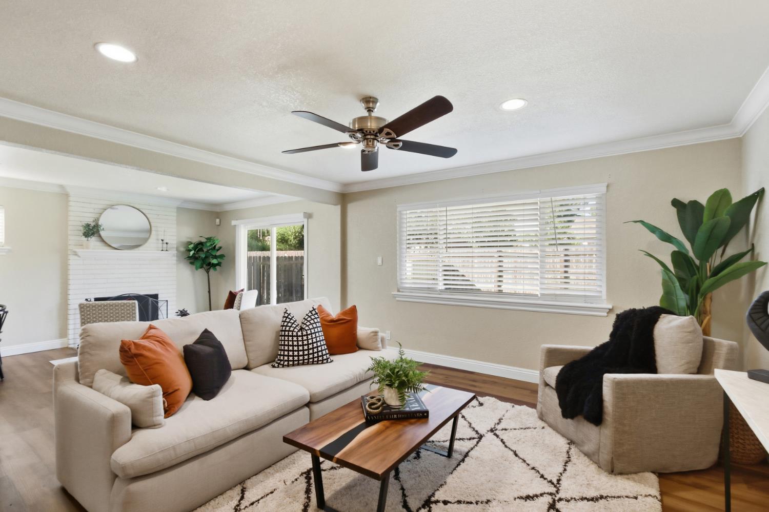 2247 Whistler Way Rancho Cordova, CA 95670 - Photo 3 of 32