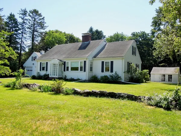 $3,000 | 2 Briarwood Court, Kingston, MA 02364