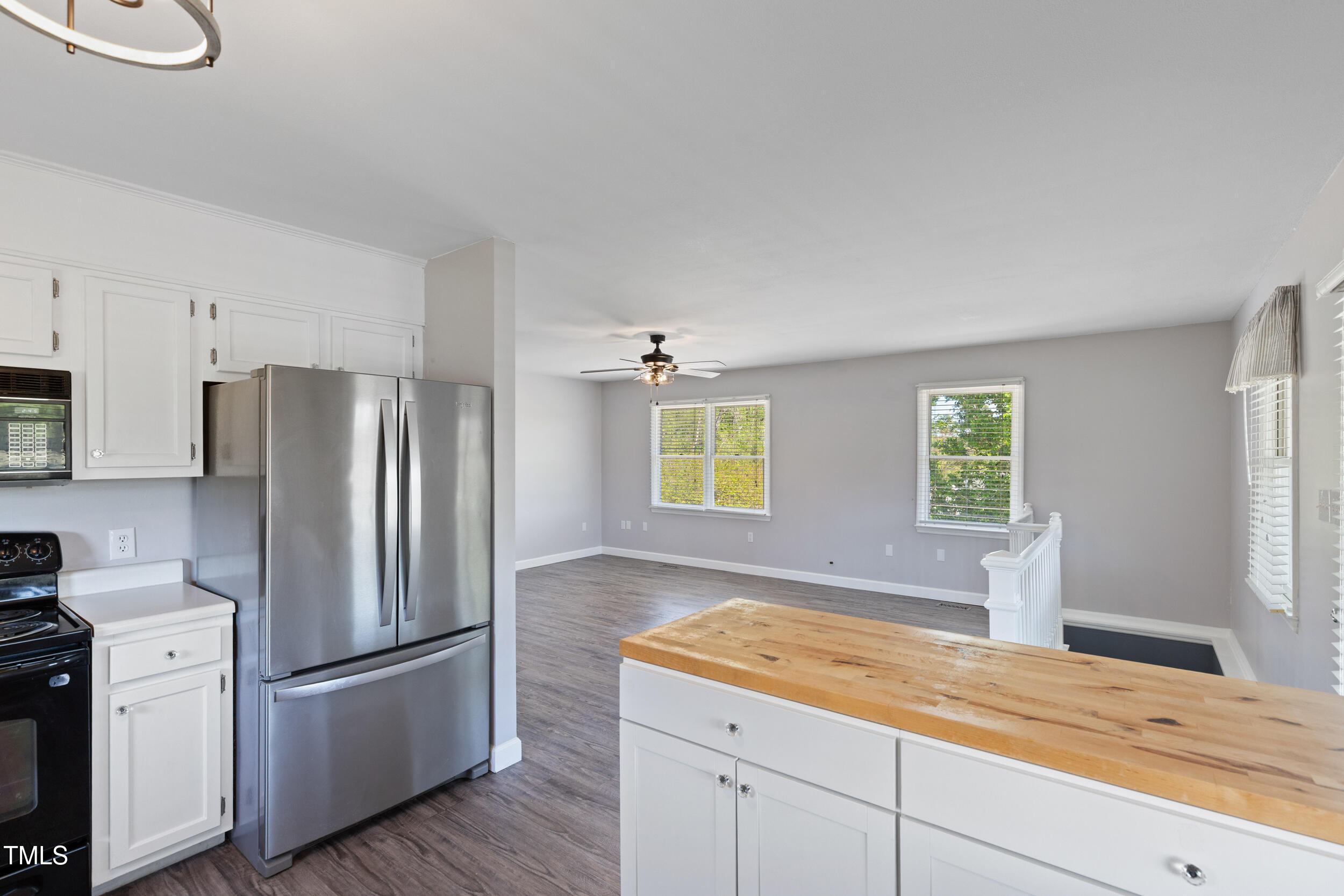 283 Raynor Road Spring Lake, NC 28390 - Photo 22 of 48 Kitchen / Living