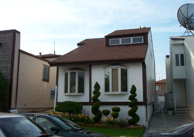 233 Green Valley Road Staten Island, NY 10312 - Photo 1 of 1 Primary Photo