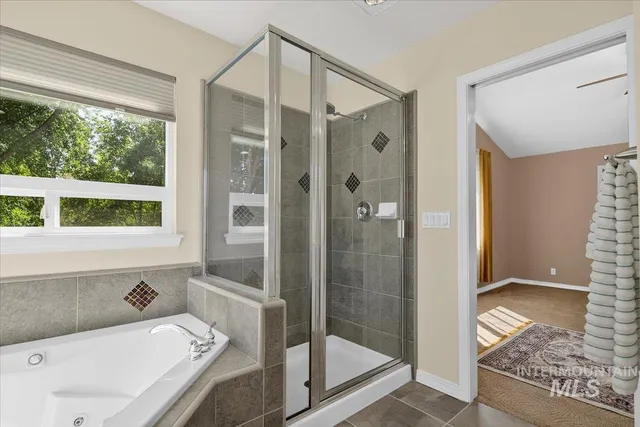 $587,900 | 5674 North Heathrow Way, Boise, ID 83713