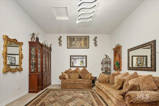 $587,900 | 5674 North Heathrow Way, Boise, ID 83713