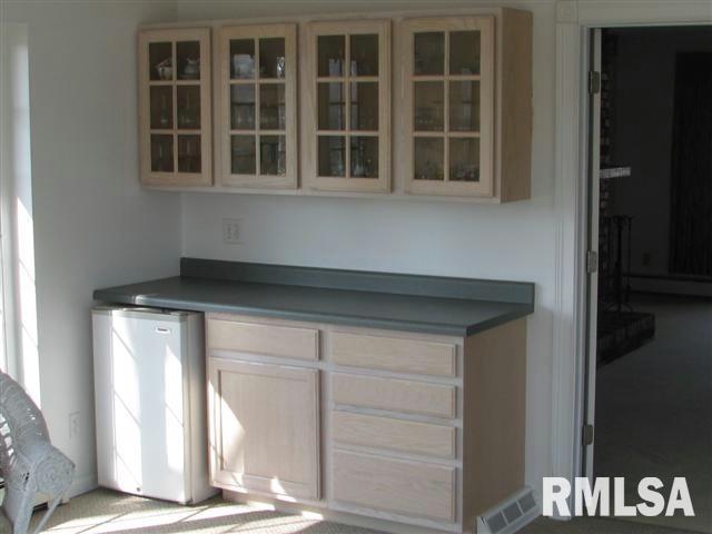 208 South State Street Atkinson, IL 61235 - Photo 6 of 12