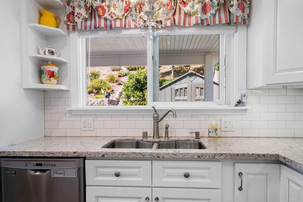 1855 Corte Segundo Oceanside, CA 92056 - Photo 17 of 42