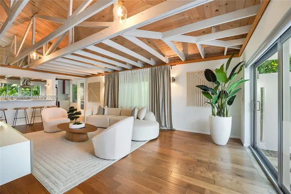 $5,990,000 | 5910 North Bayshore Drive, Miami, FL 33137