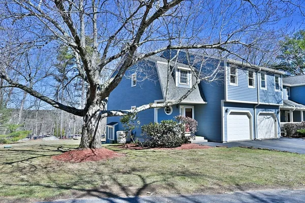 $389,900 | 8 Village Green, Unit 8, Sturbridge, MA 01566