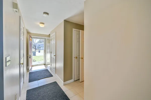 $389,900 | 8 Village Green, Unit 8, Sturbridge, MA 01566