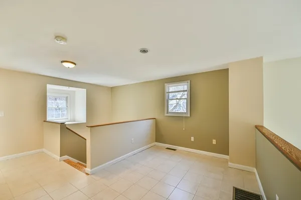 $389,900 | 8 Village Green, Unit 8, Sturbridge, MA 01566