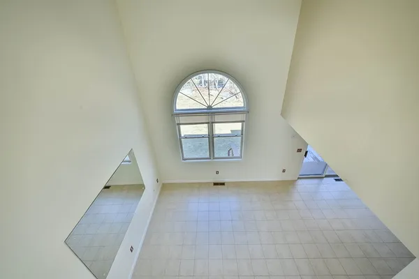 $389,900 | 8 Village Green, Unit 8, Sturbridge, MA 01566