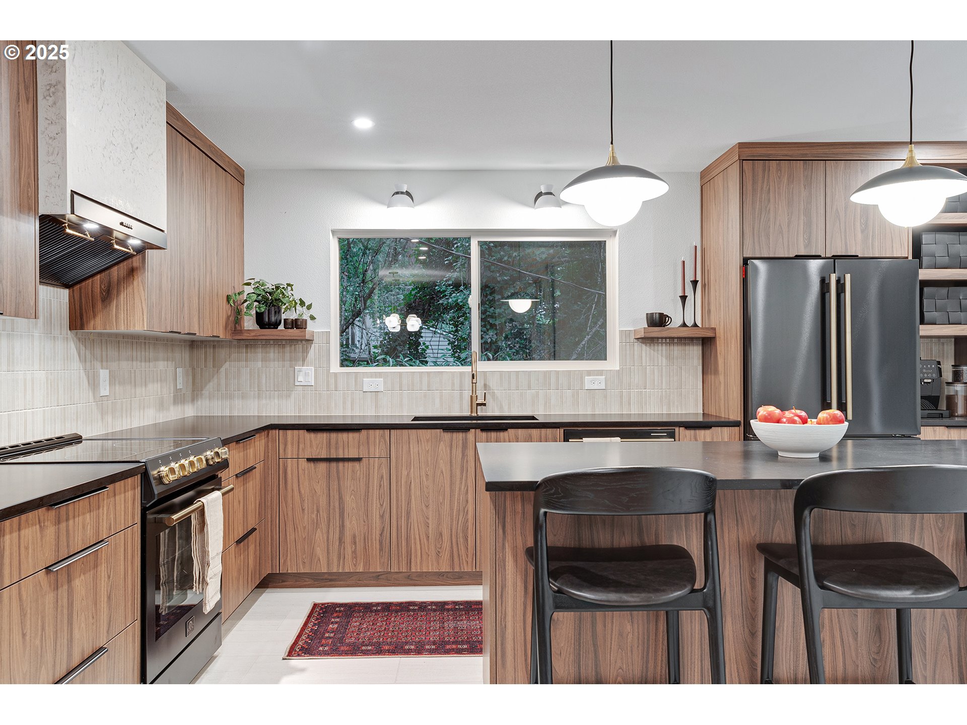 8475 Southwest Canyon Lane Portland, OR 97225 - Photo 11 of 48 Kitchen