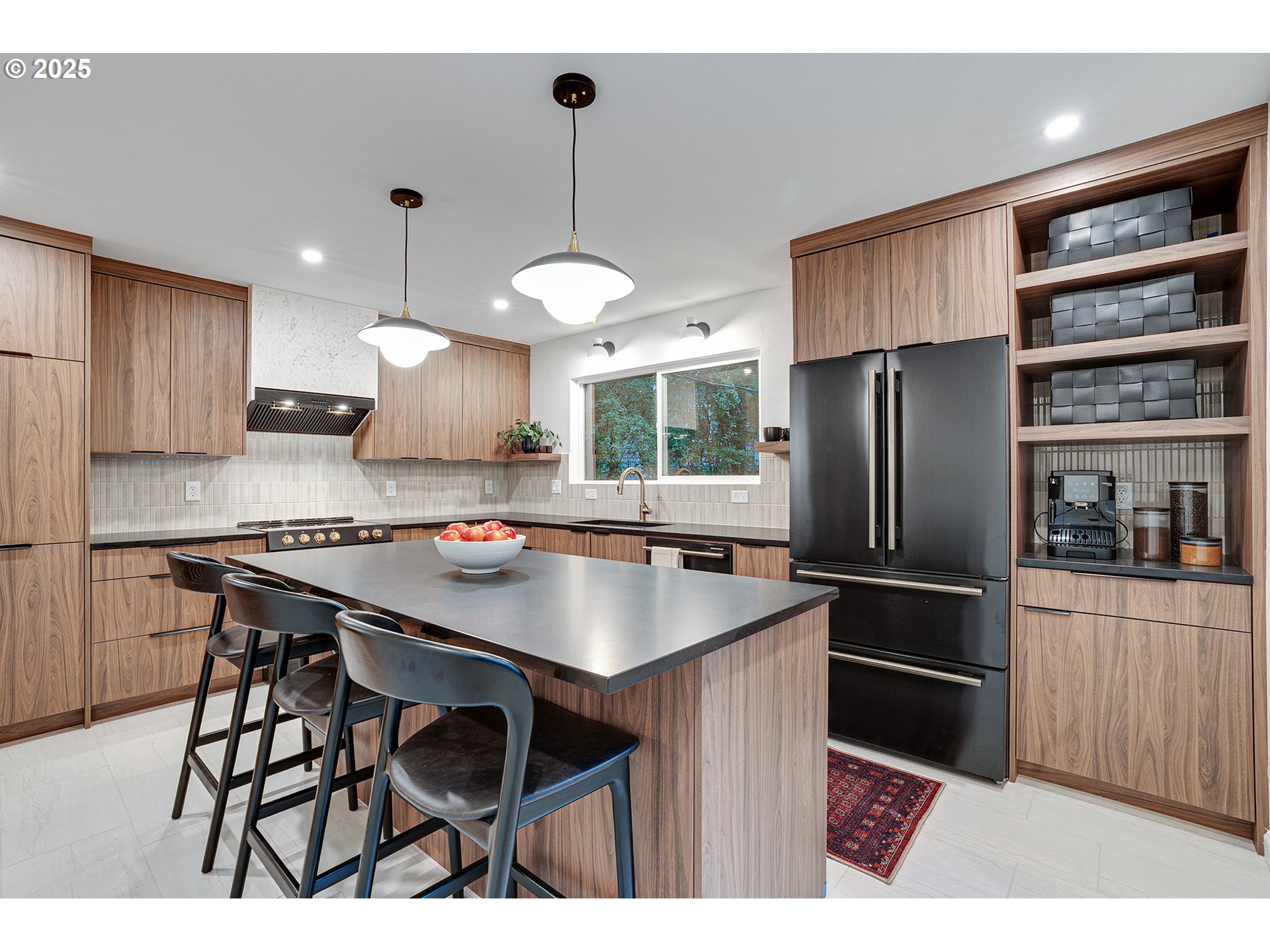 8475 Southwest Canyon Lane Portland, OR 97225 - Photo 13 of 48 Kitchen