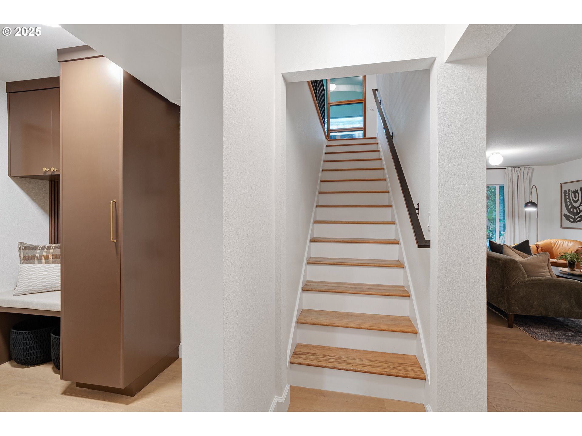 8475 Southwest Canyon Lane Portland, OR 97225 - Photo 26 of 48 Staircase