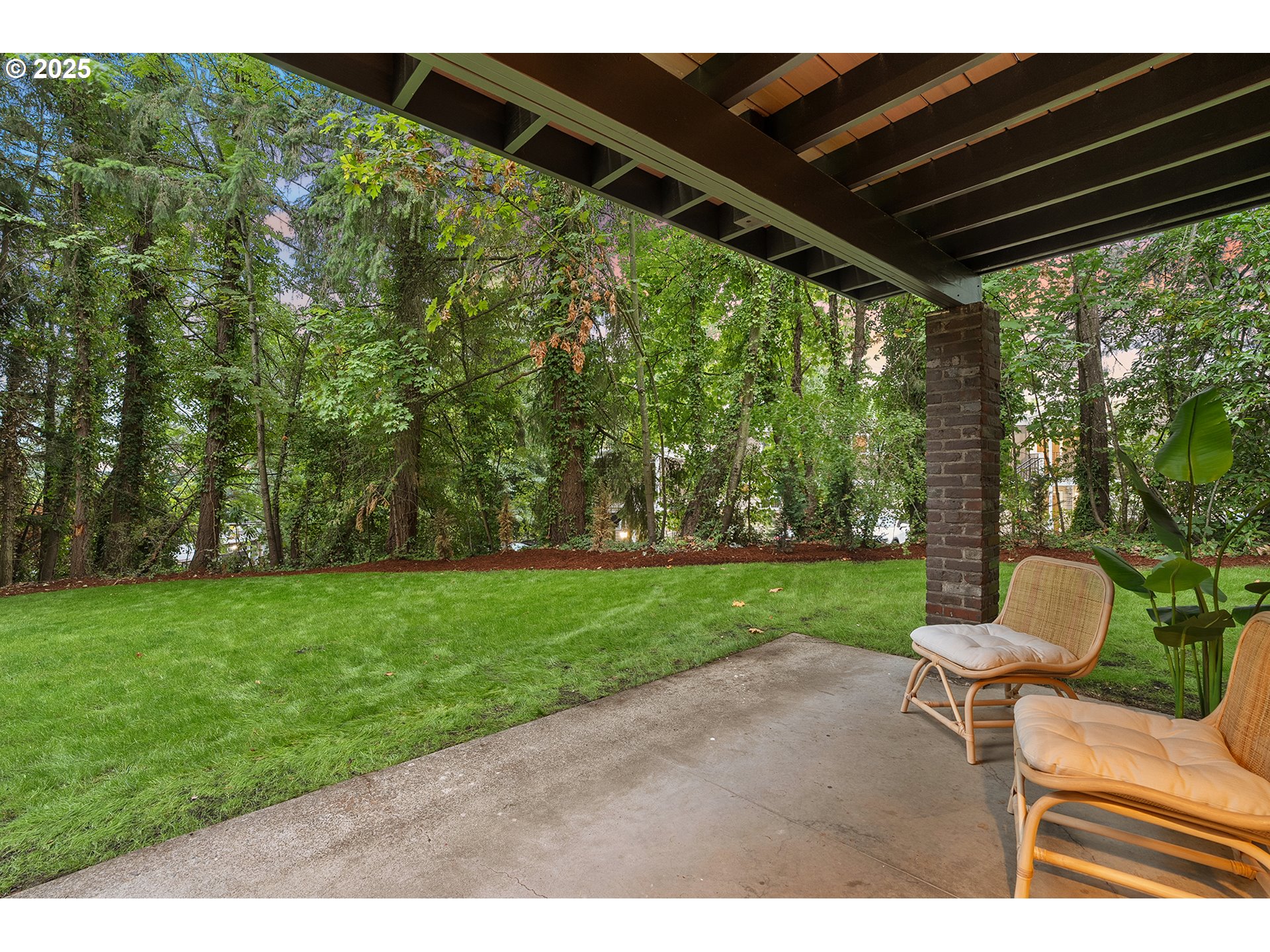 8475 Southwest Canyon Lane Portland, OR 97225 - Photo 28 of 48 Front Yard