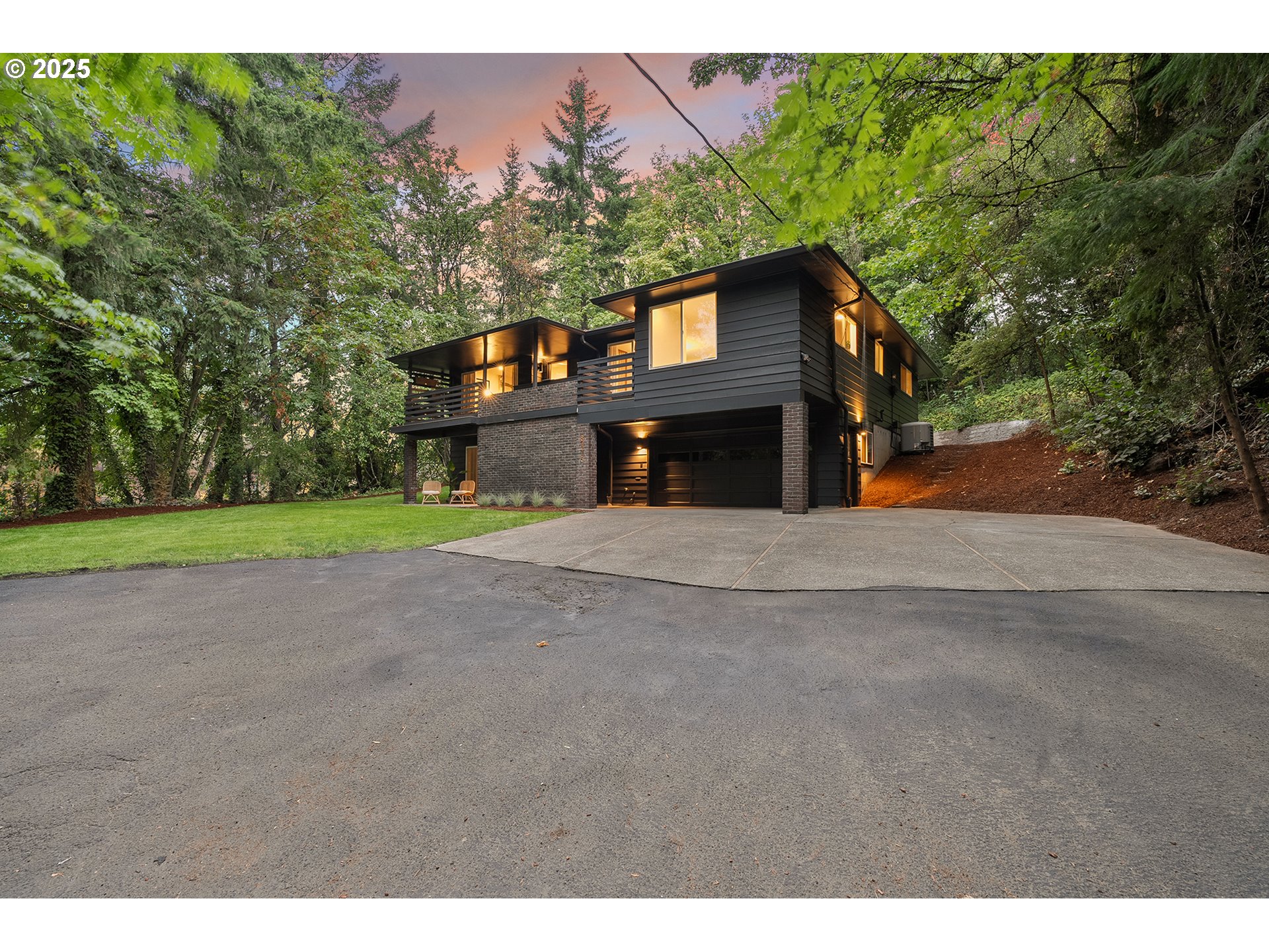 8475 Southwest Canyon Lane Portland, OR 97225 - Photo 45 of 48 Exterior