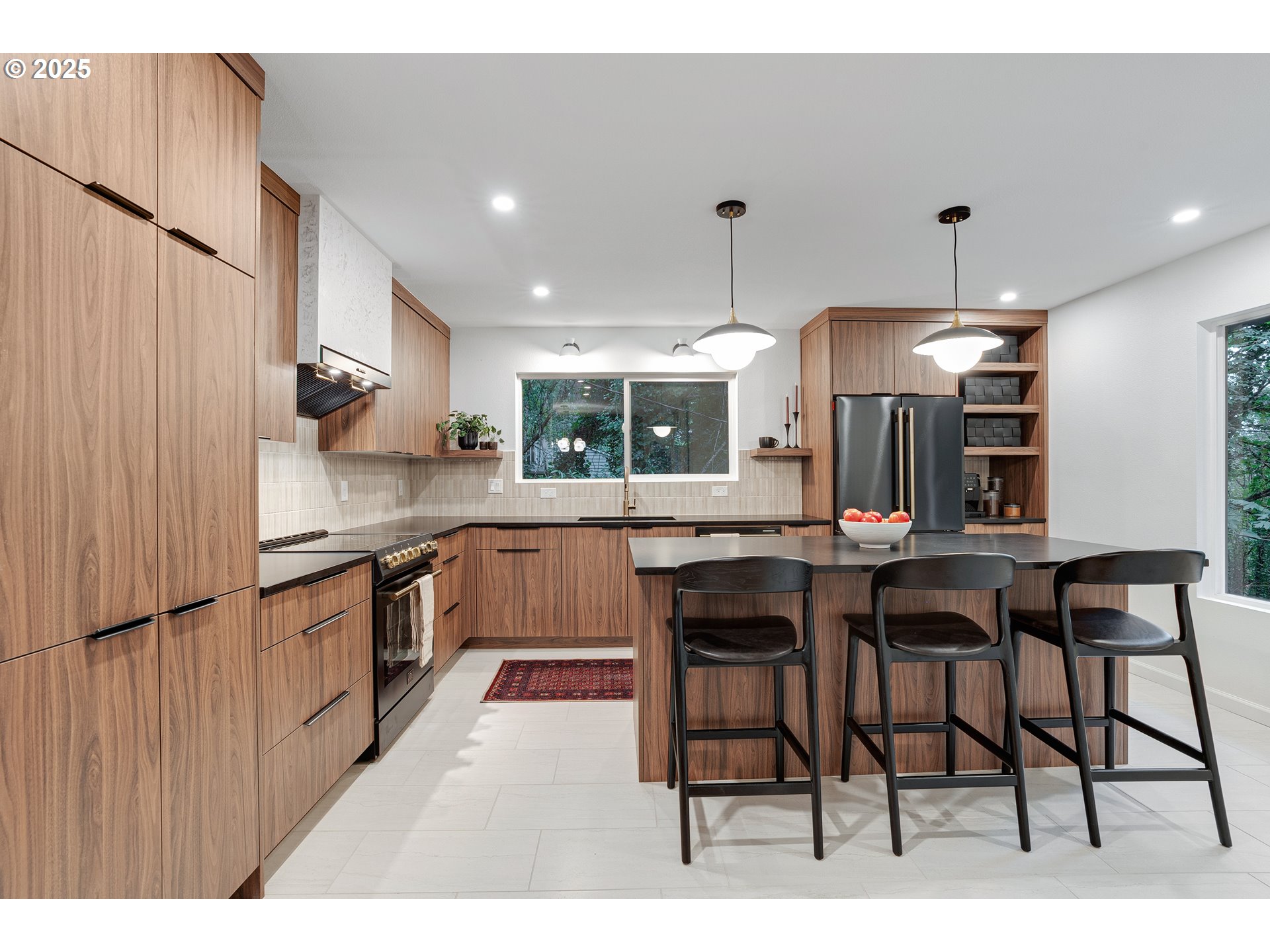 8475 Southwest Canyon Lane Portland, OR 97225 - Photo 10 of 48 Kitchen