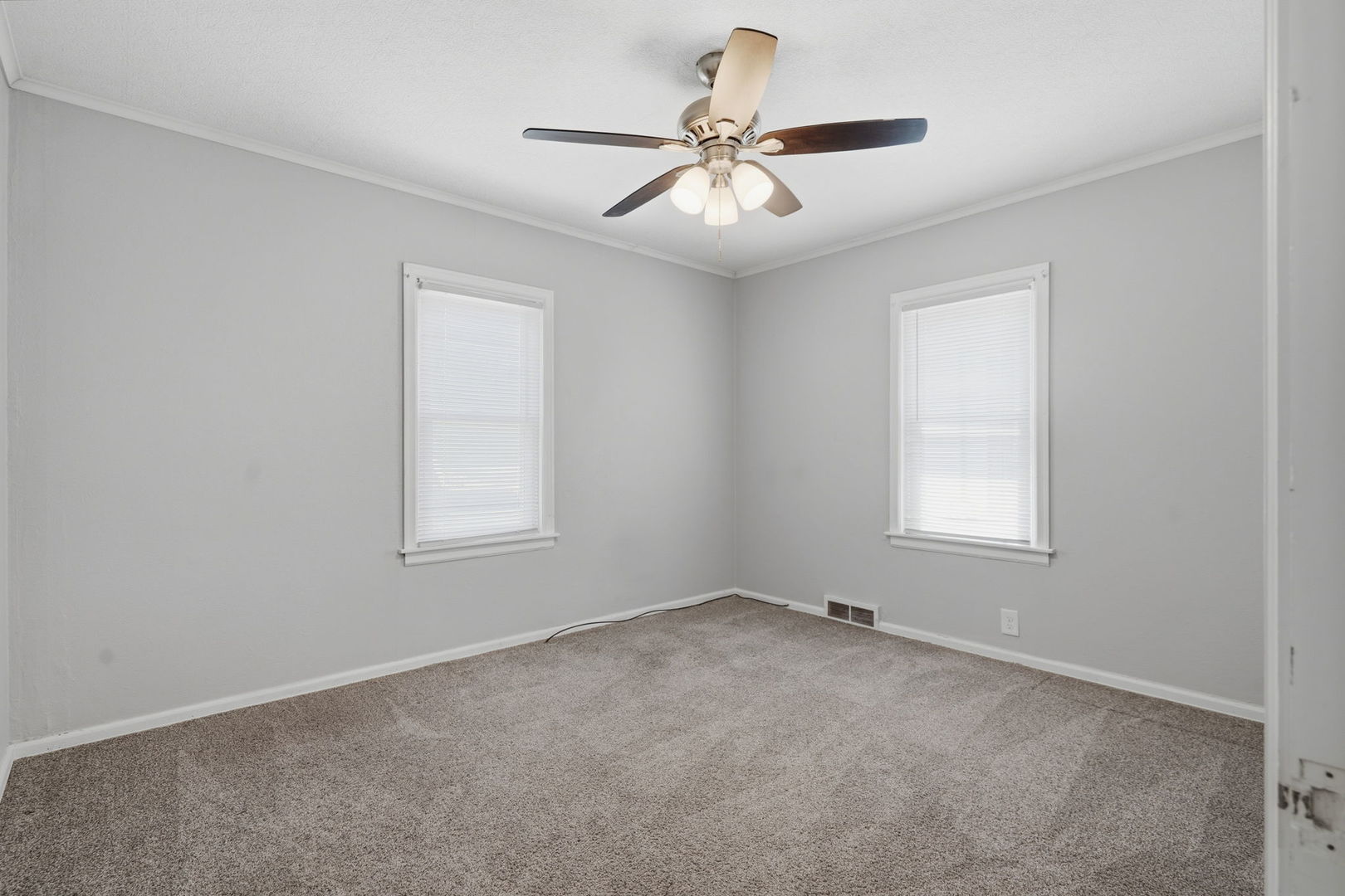 120 20th Street East Moline, IL 61244 - Photo 9 of 15