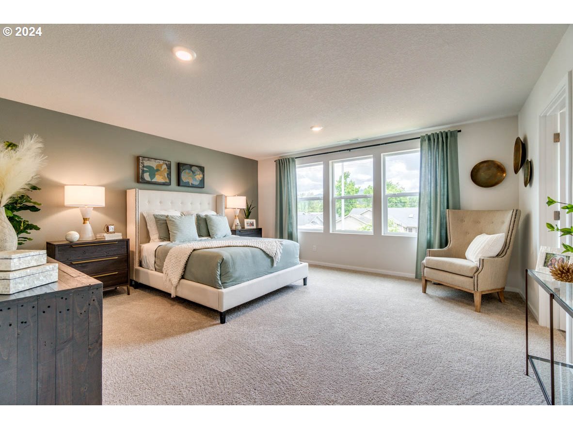 2937 V Street Springfield, OR 97477 - Photo 25 of 30 a bedroom with a bed and window