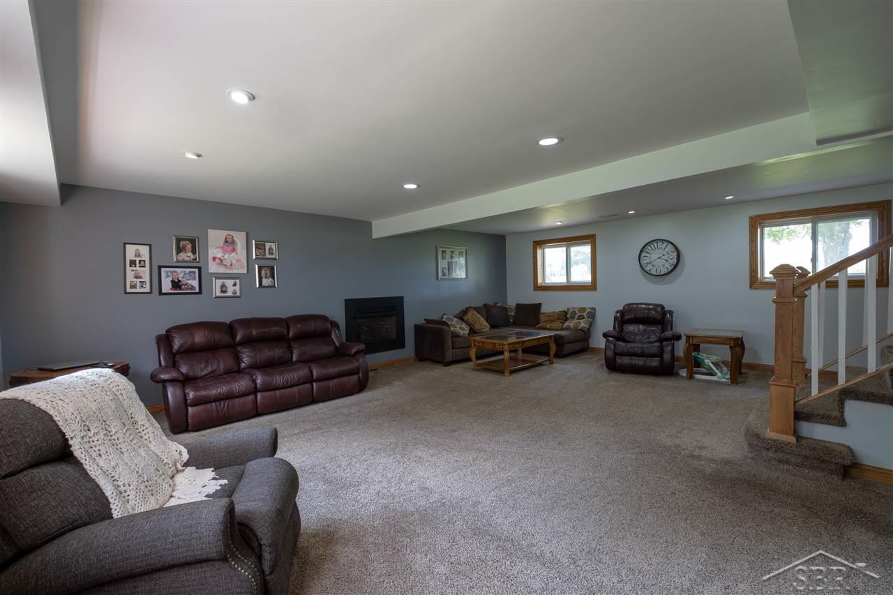 11070 Lange Road Birch Run, MI 48415 - Photo 10 of 38