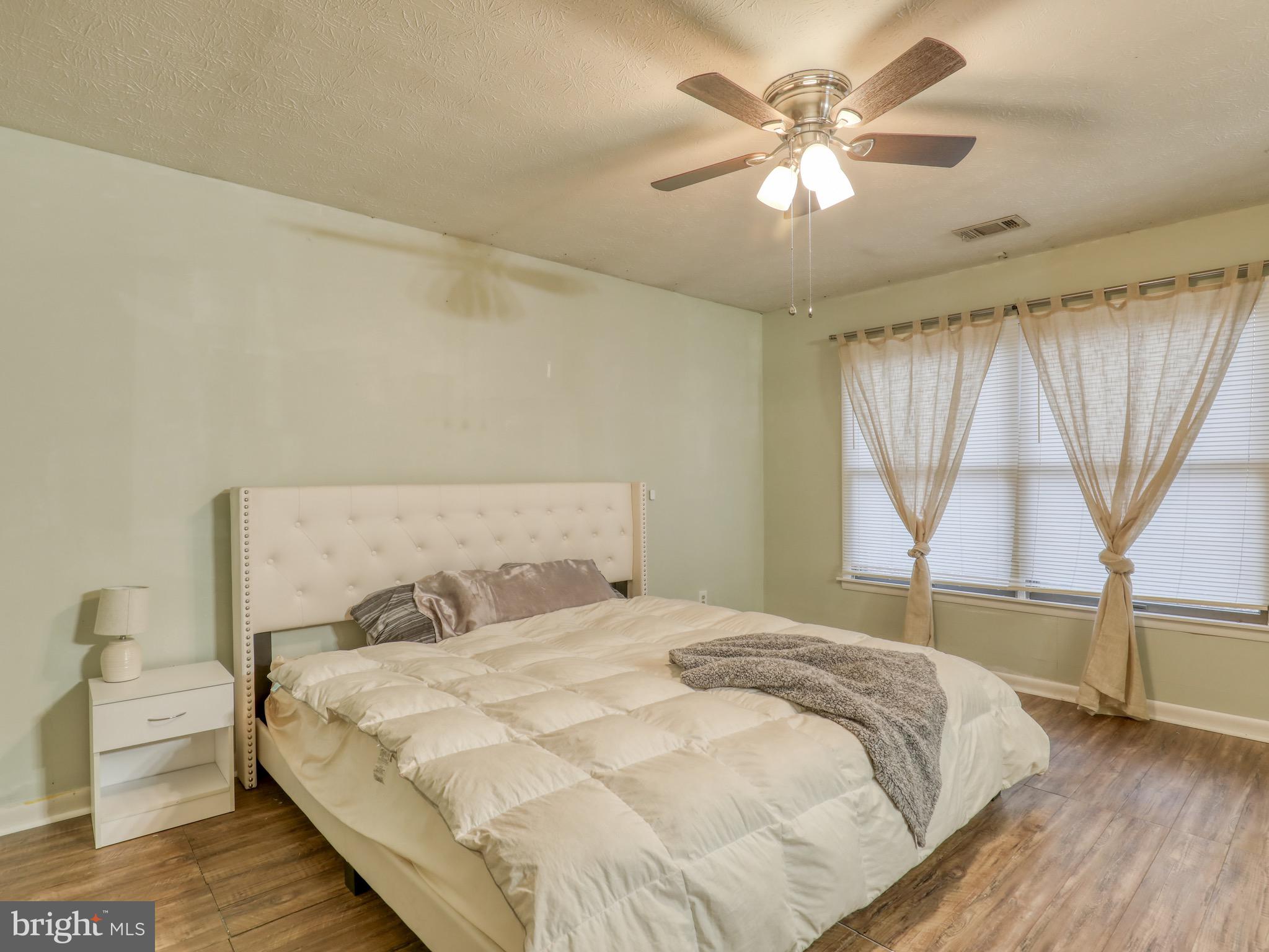 137 Holiday Road Cross Junction, VA 22625 - Photo 17 of 42 Main bedroom