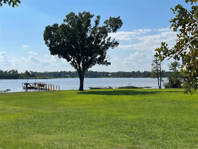 a view of a golf course