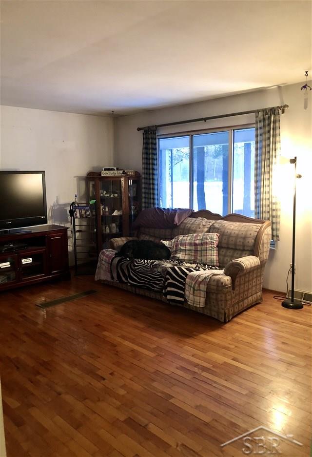 4670 Waltan Road Vassar, MI 48768 - Photo 7 of 28 50032930-6.JPG