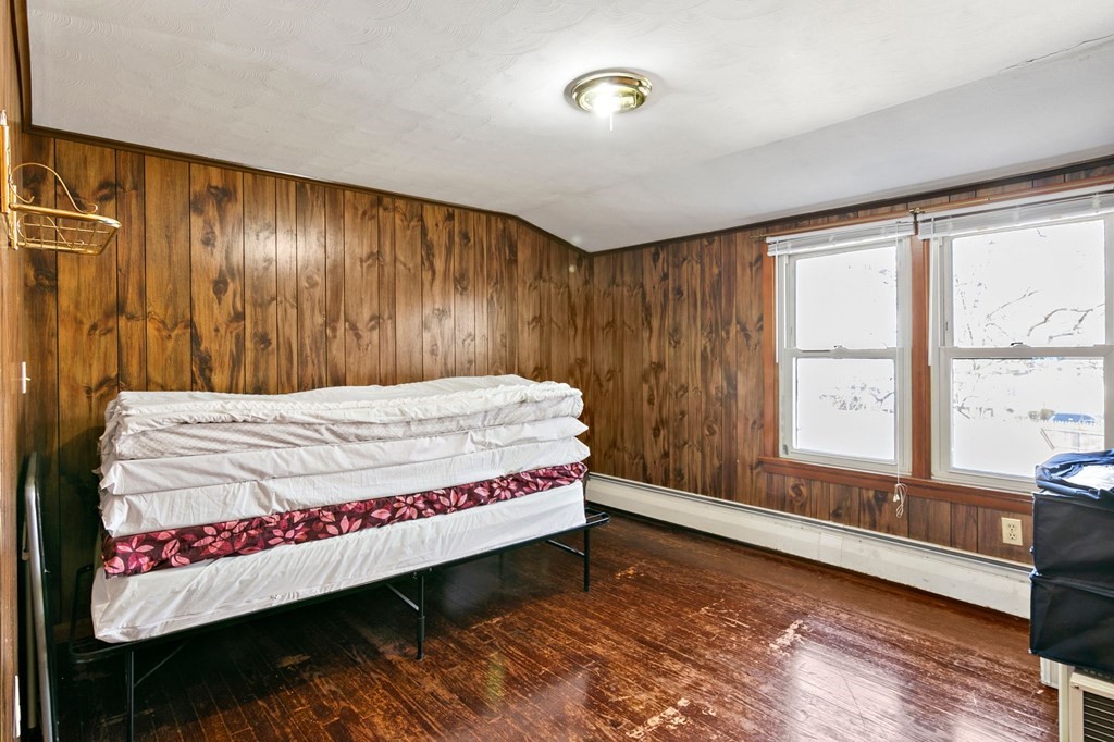 71 Gresham Street Springfield, MA 01119 - Photo 26 of 38