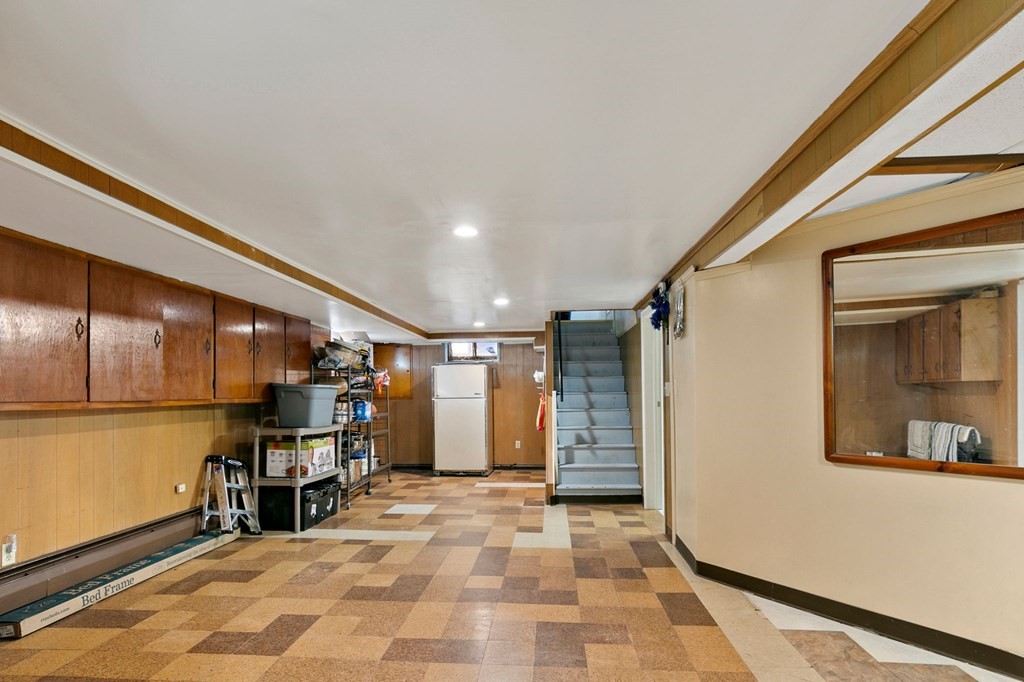 71 Gresham Street Springfield, MA 01119 - Photo 34 of 38
